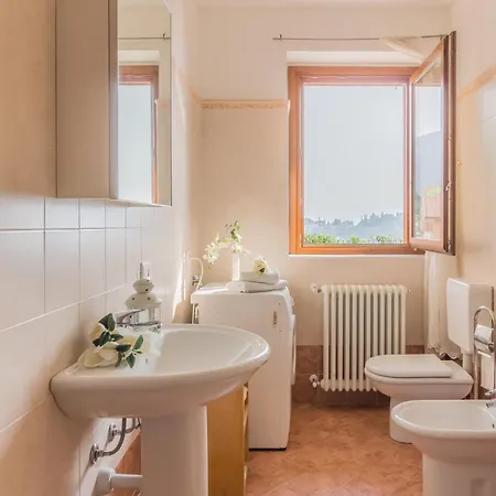 Apartament Golden View *