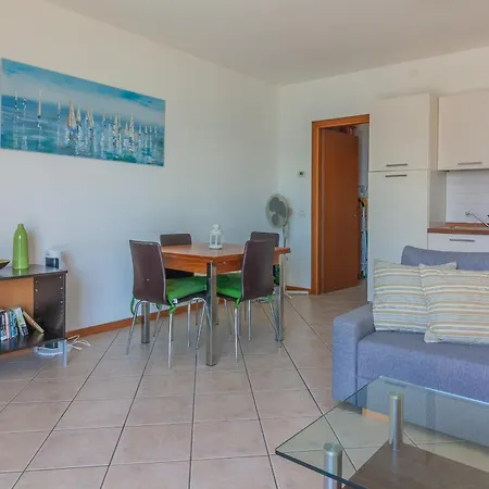 Apartament Golden View