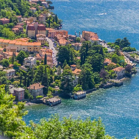 Golden View Apartament *