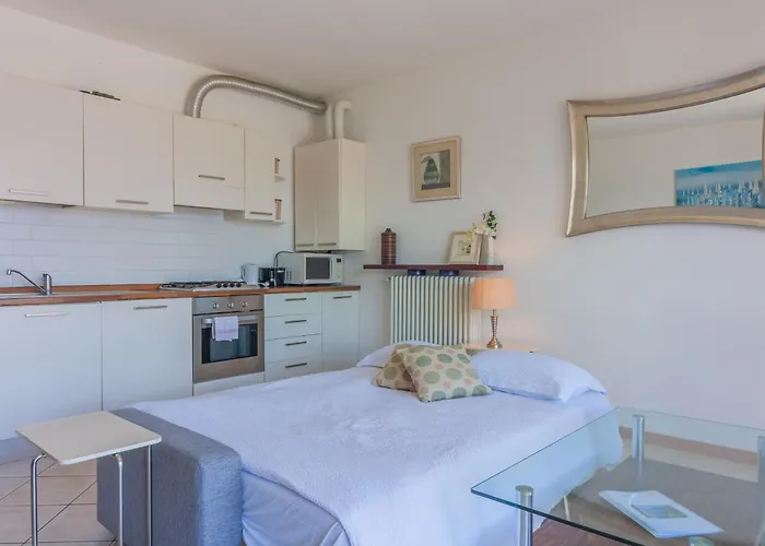 Golden View * Perledo