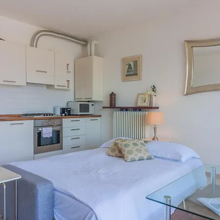 Golden View * Перледо