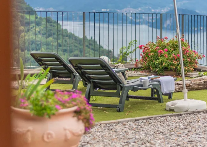 Golden View דירה